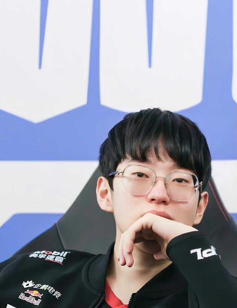 九游真人娱乐 Scout在日本队比赛中回归赛场，关键助攻引发热议！