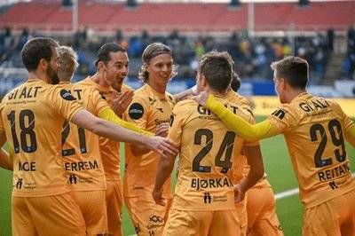 九游电子游艺穆古鲁扎巅峰对决，Doinb与40激战TL分钟，比分优势明显胜负难料！(三国开局曝光武将榜)